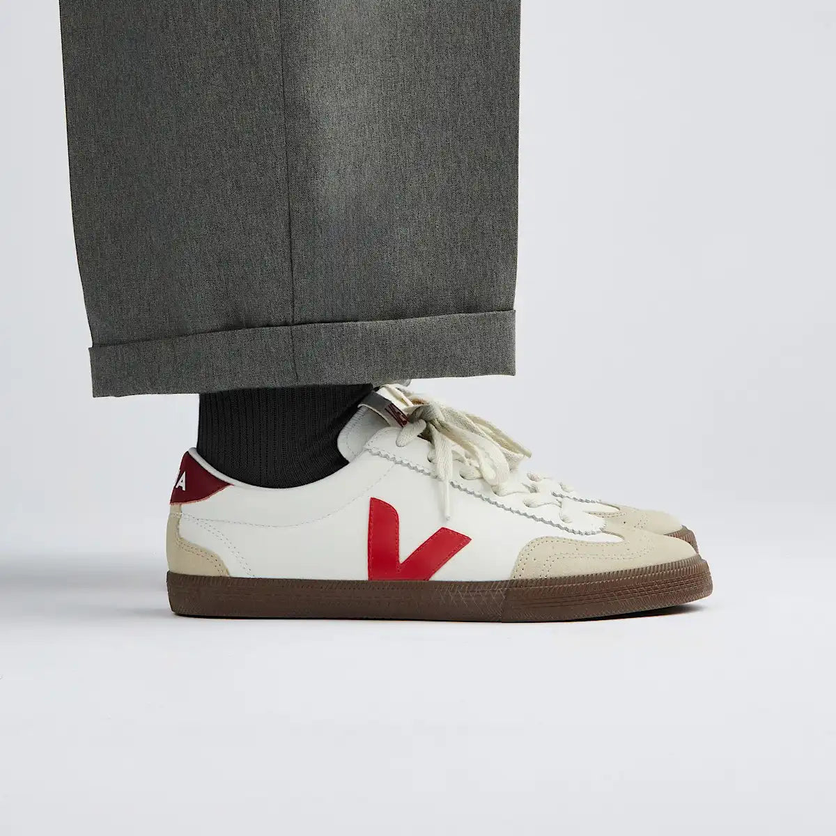 VOLLEY LEATHER WHITE PEKIN BARK