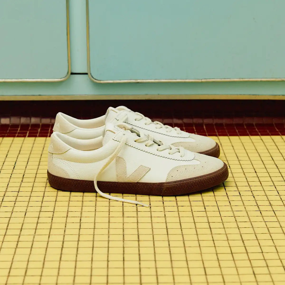 VOLLEY LEATHER WHITE NATURAL BARK